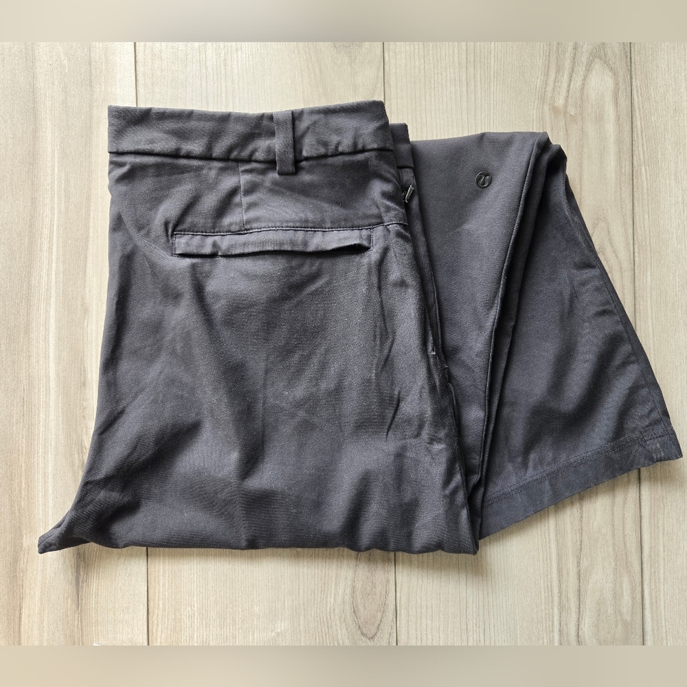 Lululemon Commission Clasic Fit Pants For Men In Obsidian. 36x29 (A6)